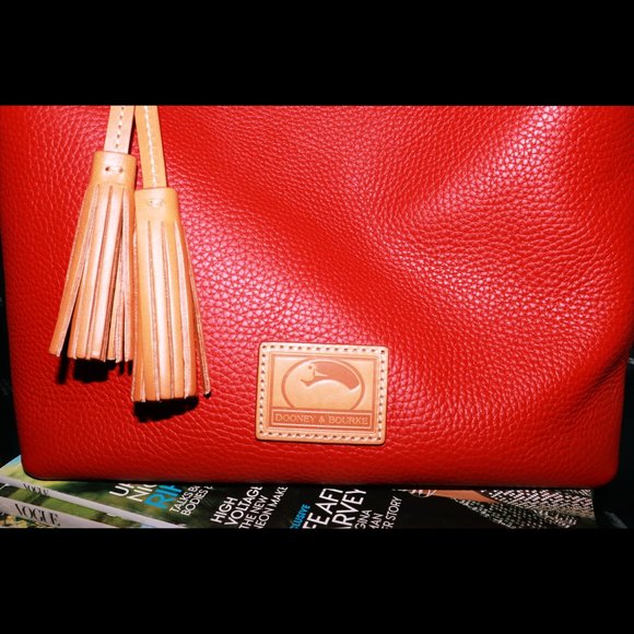 NEW DOONEY & BOURKE PEBBLE GRAIN PAIGE SAC IN RED - Picture 3 of 10